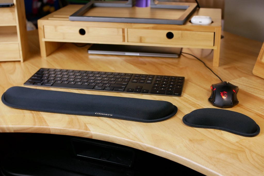 desktop accessories - Our  favorite desk accessories for a more organized and comfy