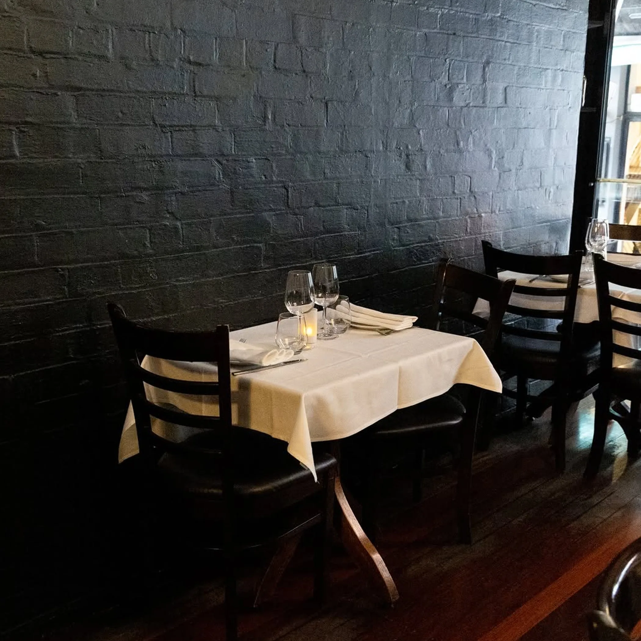 outdoor urban laneway dining scene